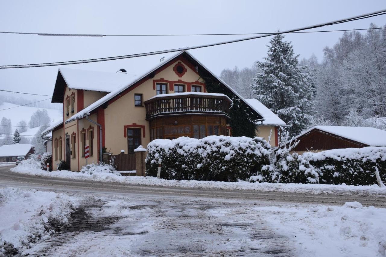 U Potoka Cedronu Daire Jilemnice Dış mekan fotoğraf